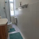 Modernes Apartment, 4 Pers, Kueche, Arbeitsplatz & Wlan, 3min Zur Tram Μαγδεβούργο