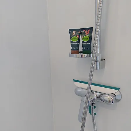 Modern Apartment, 4 Pers, Kueche, Arbeitsplatz & Wlan * Magdebourg