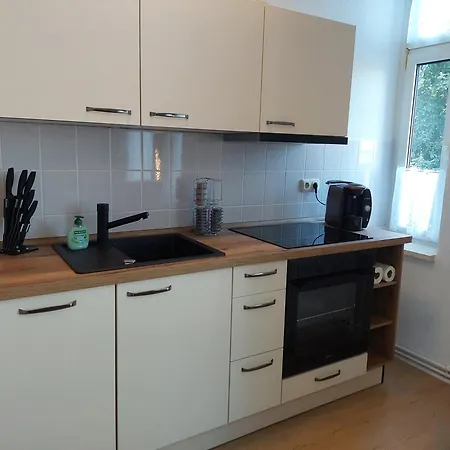 Modernes Apartment, 4 Pers, Kueche, Arbeitsplatz & Wlan, 3min Zur Tram * Maagdenburg